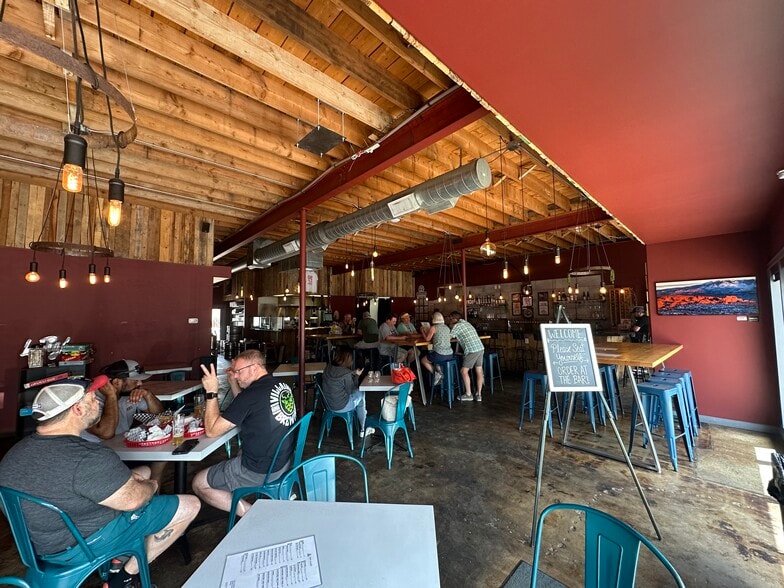 More Photos Of 5620-5624 Yukon St, Arvada Storefront For Lease