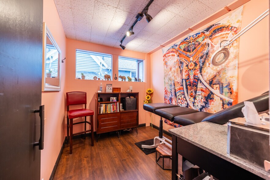 More Photos Of 71 Park Ave, Rochester Medical For Sale