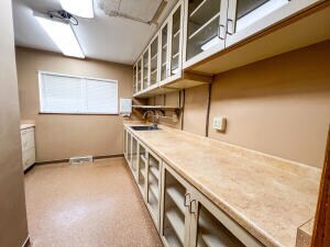 More Photos Of 717 - 719 Main Ave, Brookings Medical For Sale