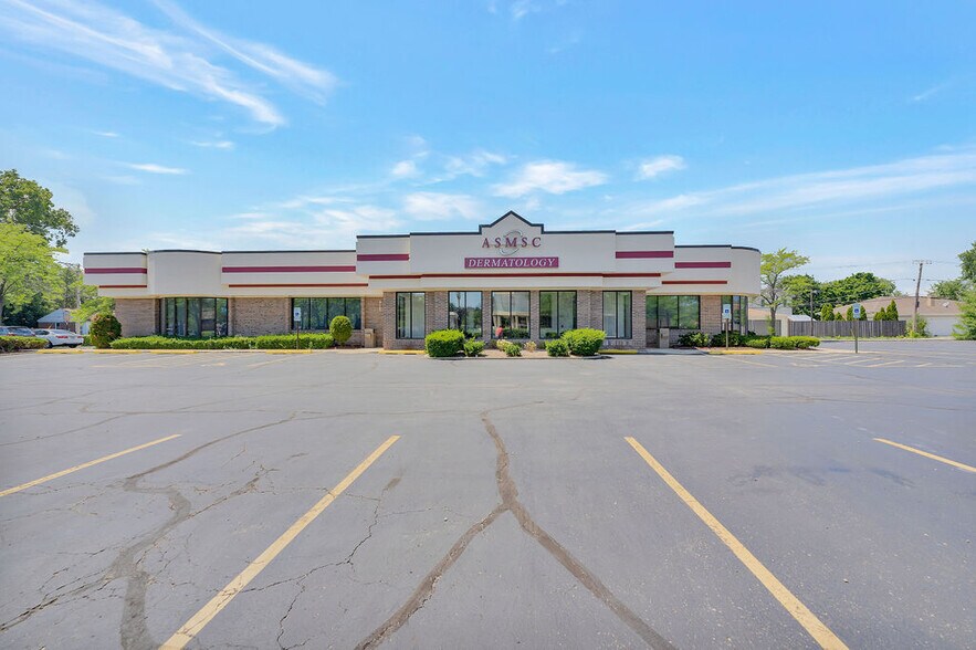 More Photos Of 9300 Waukegan Rd, Morton Grove Medical For Sale