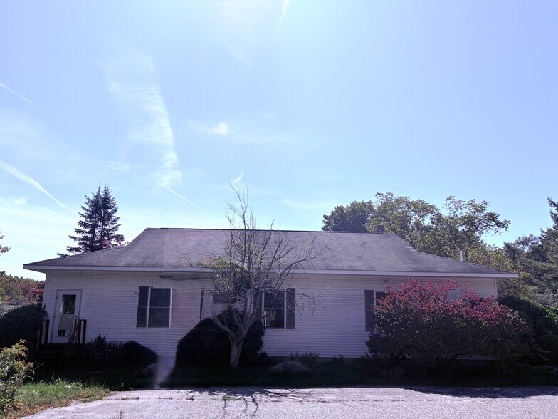 More Photos Of 1 Taylor Hill Rd, Lewiston Sports And Entertainment For Sale