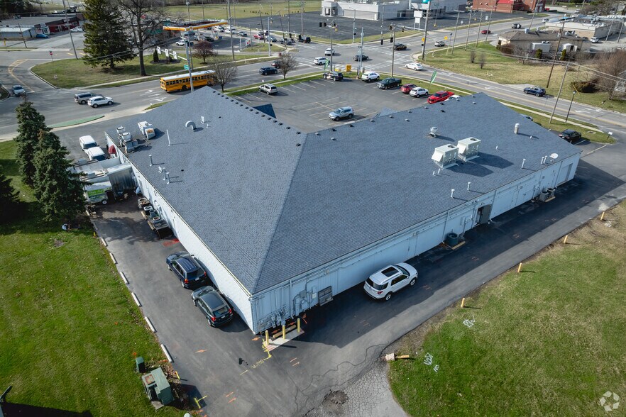 More Photos Of 909 S McCord Rd, Holland Unknown For Lease