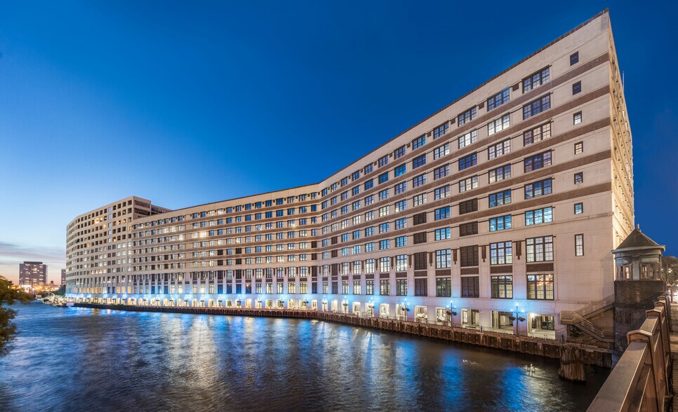 Primary Photo Of 600 W Chicago Ave, Chicago Office For Lease