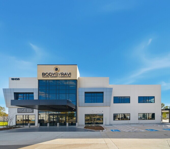 More Photos Of 19135 Katy fwy, Houston Medical For Lease