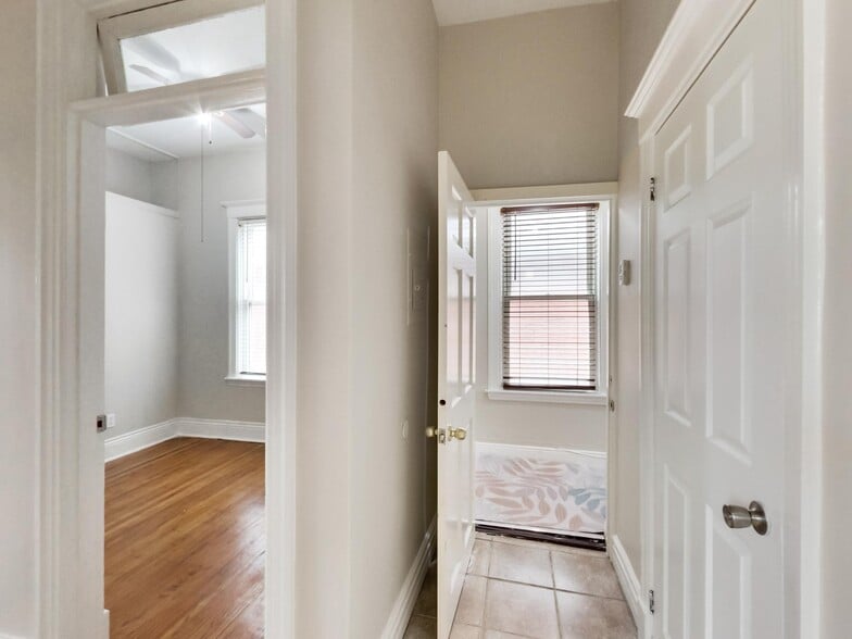 More Photos Of 443 Wentworth St N, Hamilton Storefront Retail Residential For Sale