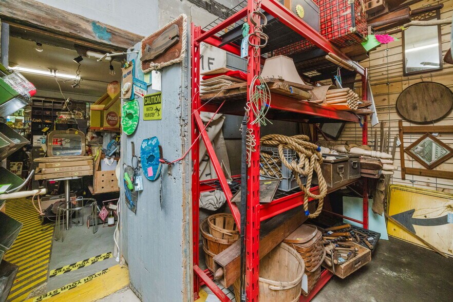 More Photos Of 1019 Main Rd, Tiverton Storefront For Sale