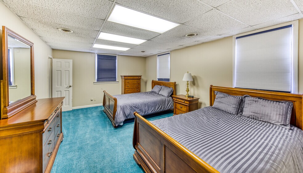 More Photos Of 1076 Airport Rd, Tappahannock Warehouse For Lease