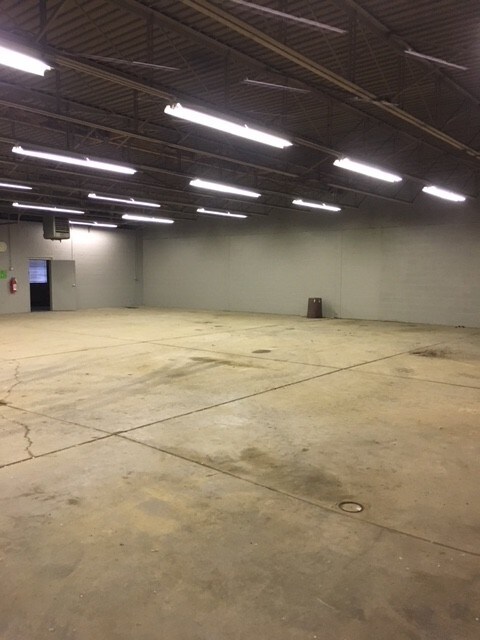 More Photos Of 701 Dan Dee Ln, Brilliant Warehouse For Lease