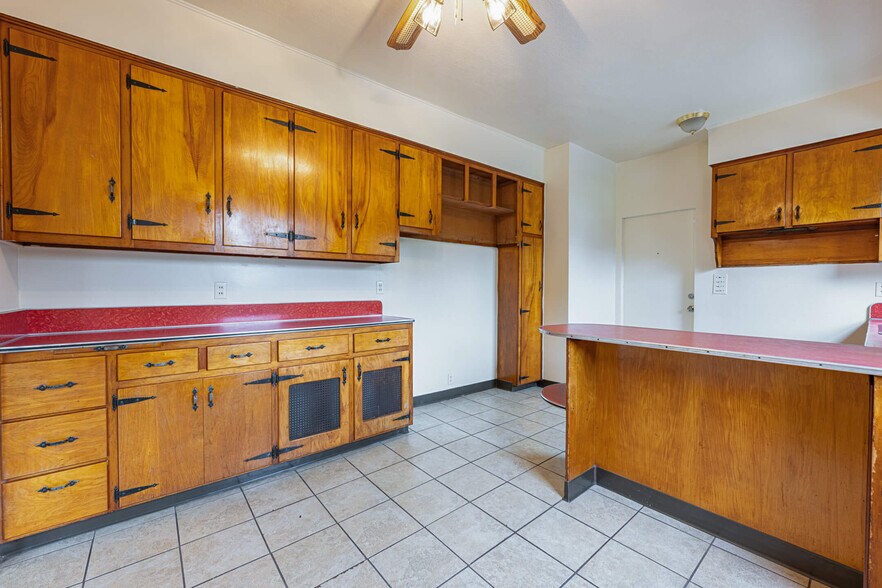 More Photos Of 3000 E 3rd St, Dayton Storefront Retail Residential For Sale