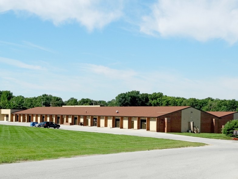 More Photos Of 300 Cornell Dr, Wilmington Flex For Sale