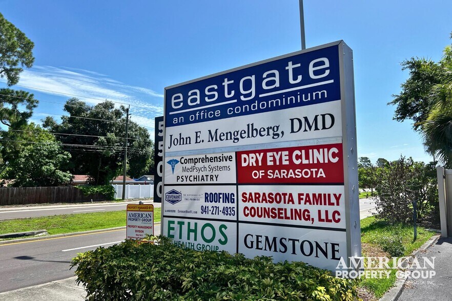 More Photos Of 5500 Bee Ridge Rd, Sarasota Office For Sale