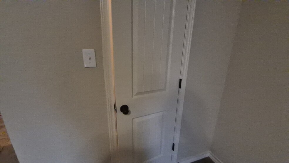 More Photos Of 6866 Lakeview Dr, San Antonio Multifamily For Sale