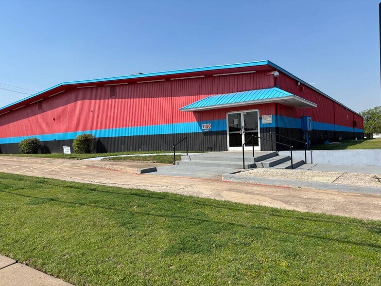 Primary Photo Of 1150 S Sheridan Rd, Tulsa Sports And Entertainment For Sale