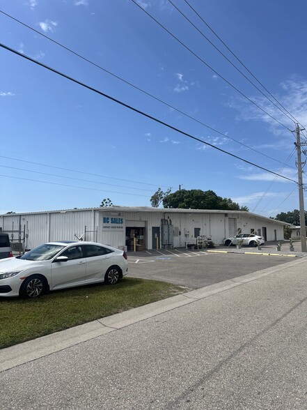 More Photos Of 1909 Whitfield Park Loop, Sarasota Manufacturing For Sale