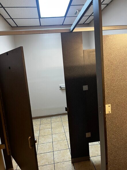 More Photos Of 4275 Camden Hwy, Dalzell Restaurant For Sale