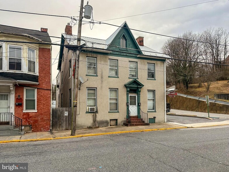 More Photos Of 12 Manchester St, Glen Rock Flex For Sale