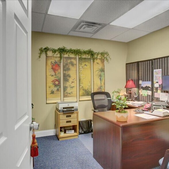 More Photos Of 1137 Kennebec Dr, Chambersburg Office For Lease