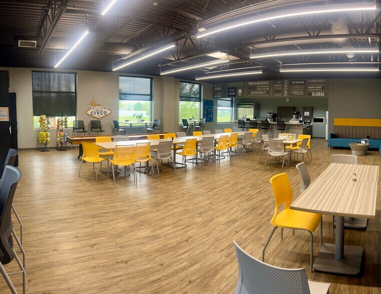 More Photos Of 2301 Jones Blvd, Coralville Medical For Lease