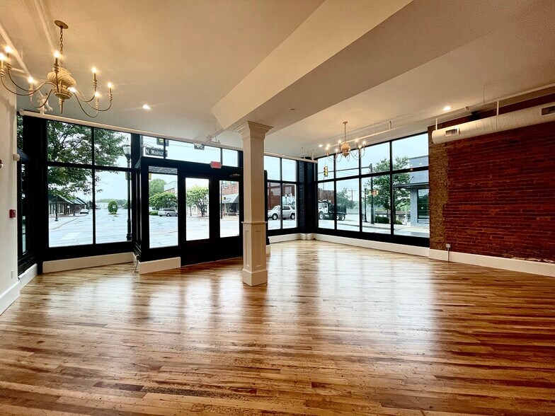 More Photos Of 114 N Walnut St, Seneca Storefront Retail Residential For Sale