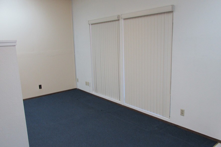 More Photos Of 6617 Madison Ave, Carmichael Office For Lease