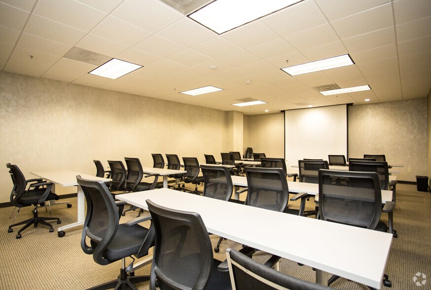 More Photos Of 2727 Paces Ferry Rd SE, Atlanta Office For Lease