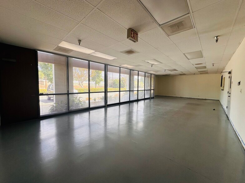 More Photos Of 1050 W Central Ave, Brea Manufacturing For Lease