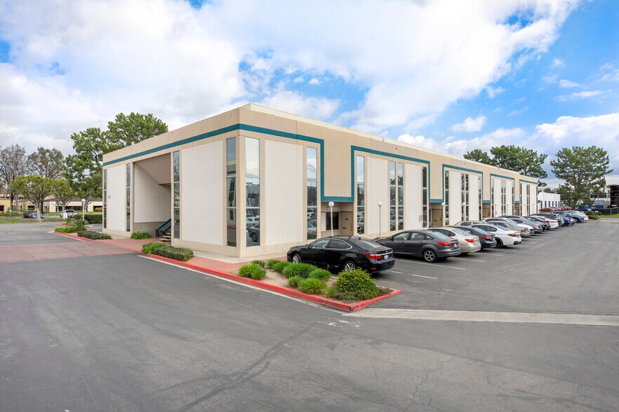 More Photos Of 1820 E Garry Ave, Santa Ana Office For Sale