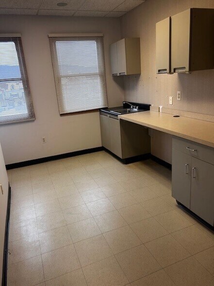 More Photos Of 59 E Mill Rd, Long Valley Office For Lease