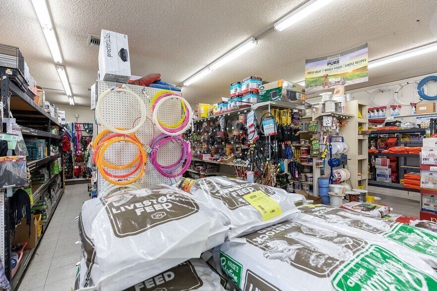 More Photos Of 6259 Hwy 178, Inyokern Freestanding For Sale