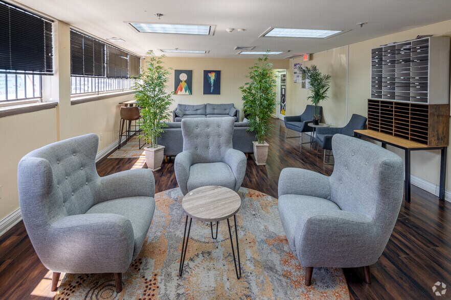 More Photos Of 7001 Anpesil Dr, North Bergen Warehouse For Lease