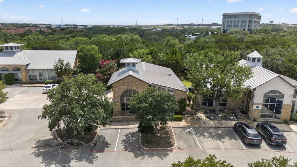 More Photos Of 16007 Via Shavano, San Antonio Office For Sale