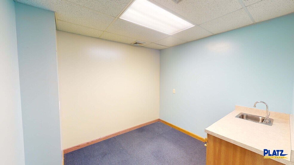 More Photos Of 1616 E Liberty St, Girard General Retail For Sale