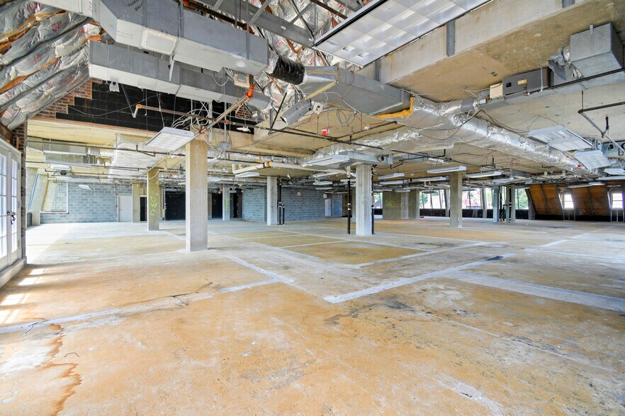 More Photos Of 110 S Union St, Alexandria Office For Sale