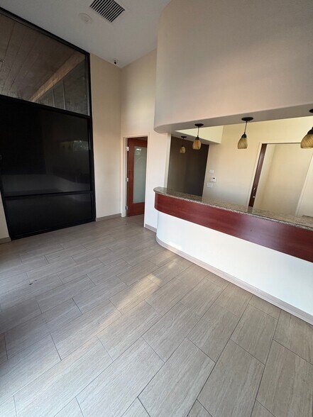 More Photos Of 1134 N State College Blvd, Anaheim Unknown For Lease