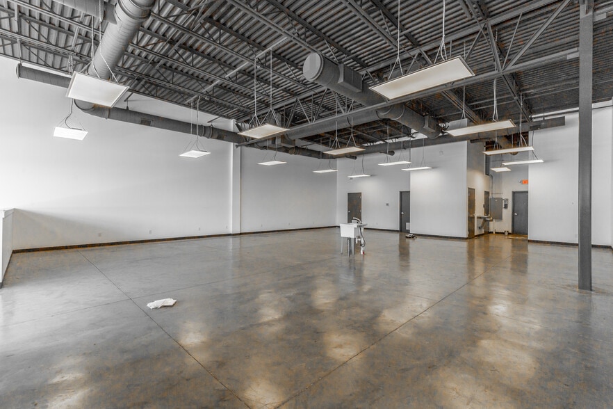 More Photos Of 5024 Hunter Rd, Ooltewah Storefront Retail Office For Lease