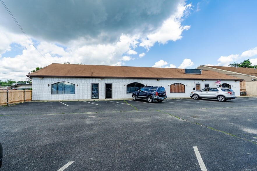 More Photos Of 2077 W Shore Rd, Warwick Freestanding For Sale