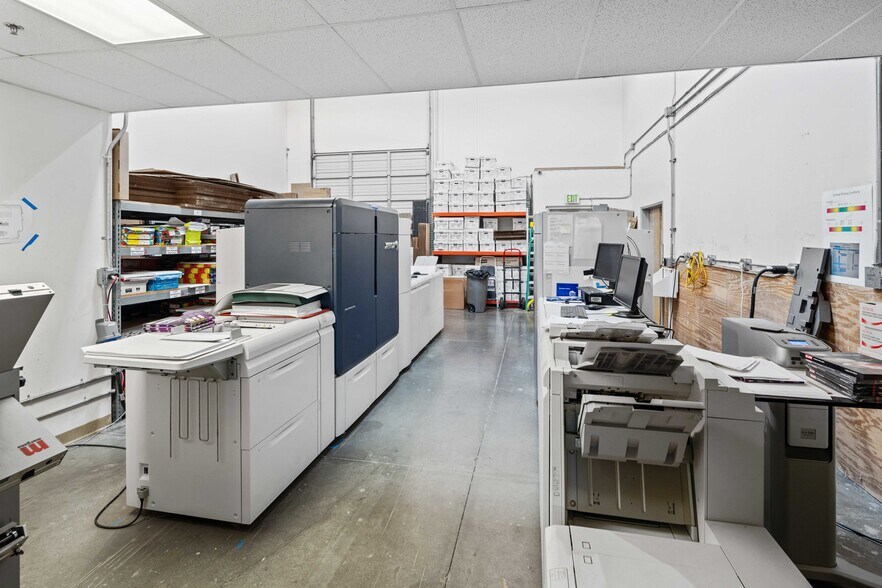 More Photos Of 28534-28536 Constellation Rd, Valencia Warehouse For Sale