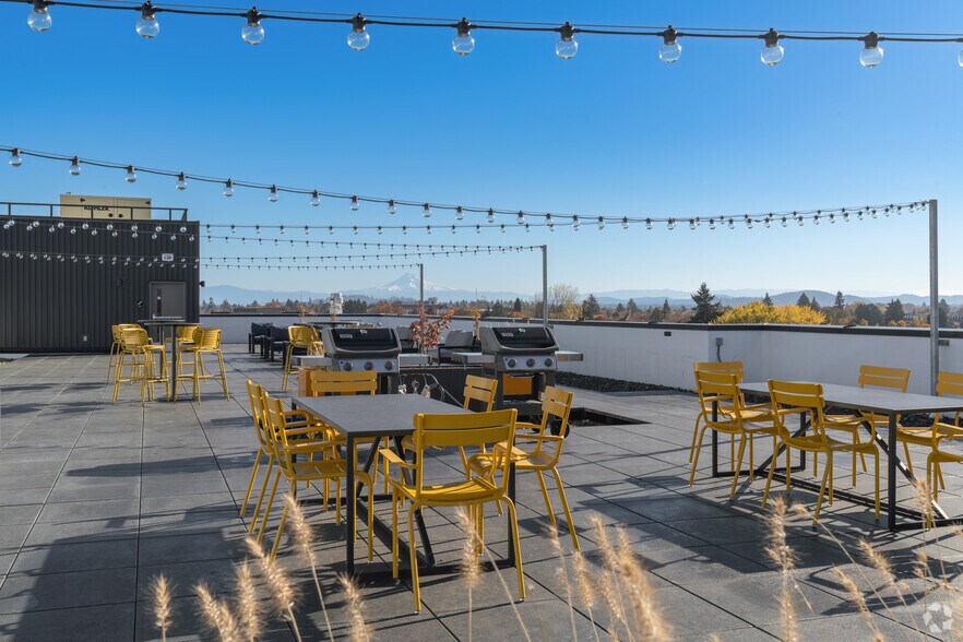 More Photos Of 5460 N Interstate Ave, Portland Apartments For Lease