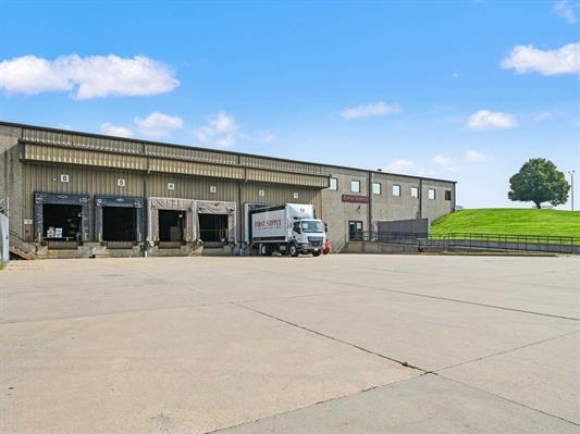 More Photos Of 4949 Chavenelle Rd, Dubuque Industrial For Sale