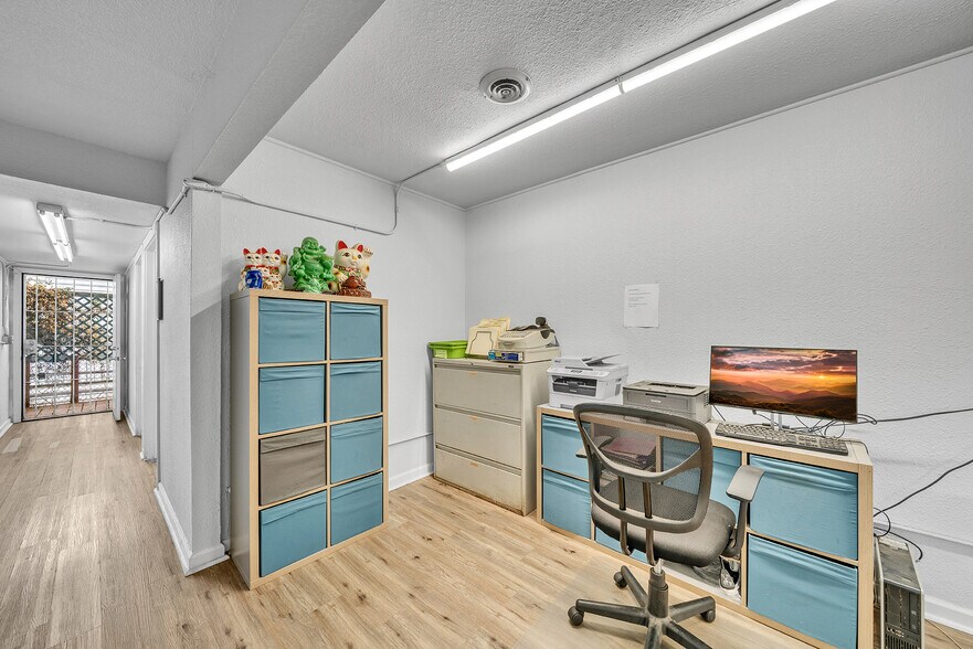 More Photos Of 2820 Broadmoor Ave, Concord Restaurant For Sale