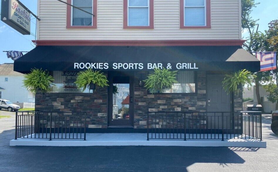 More Photos Of 1524 Van Vranken Ave, Schenectady Bar For Sale