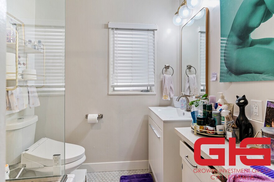 More Photos Of 239 S Madison Ave, Pasadena Apartments For Sale