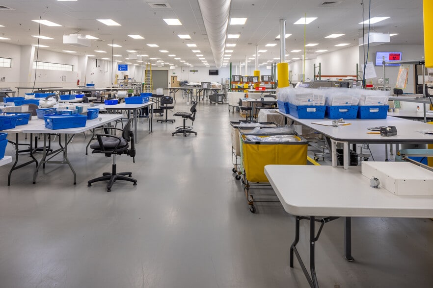 More Photos Of 172 Riverbend St, Waynesville Manufacturing For Lease