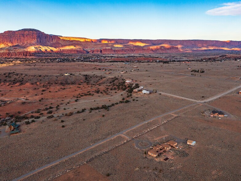 More Photos Of 397 N Wendy St, Torrey Specialty For Sale