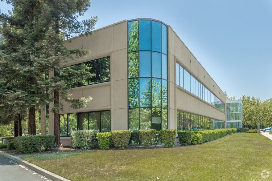 More Photos Of 2150 River Plaza Dr, Sacramento Unknown For Lease