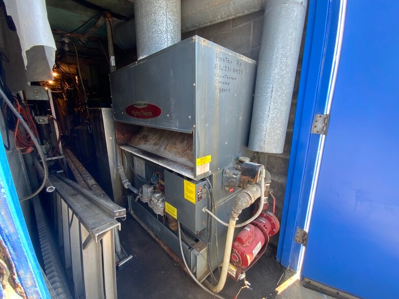 More Photos Of 7822 Troost Ave, Kansas City Carwash For Sale