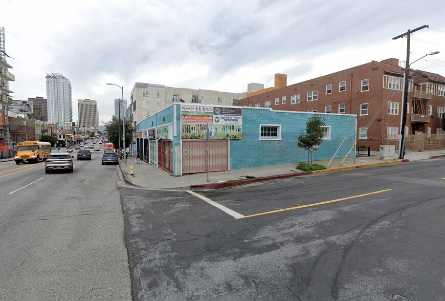 More Photos Of 918-922 S Vermont Ave, Los Angeles Storefront For Sale