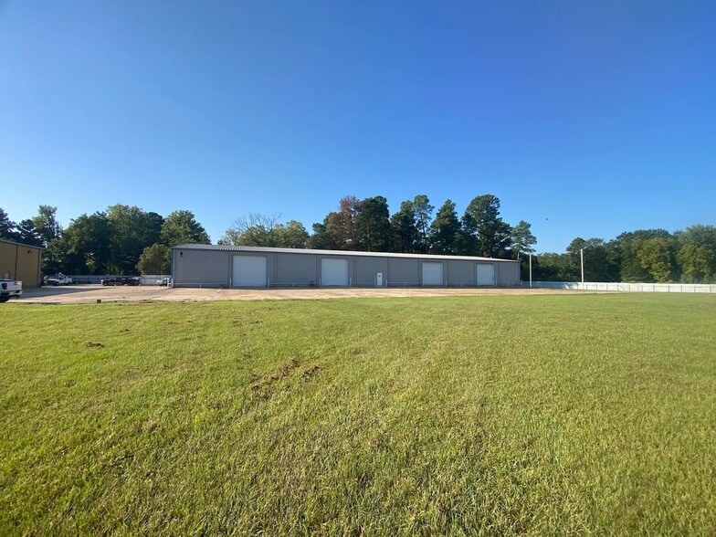 More Photos Of 2727 Standard Oil Rd, Shreveport Warehouse For Sale