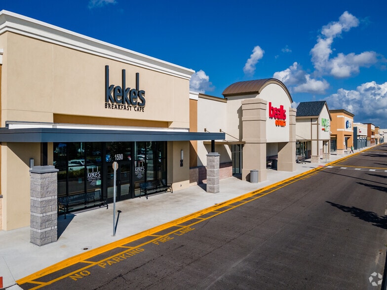 More Photos Of 1500-1600 W Brandon Blvd, Brandon Unknown For Lease