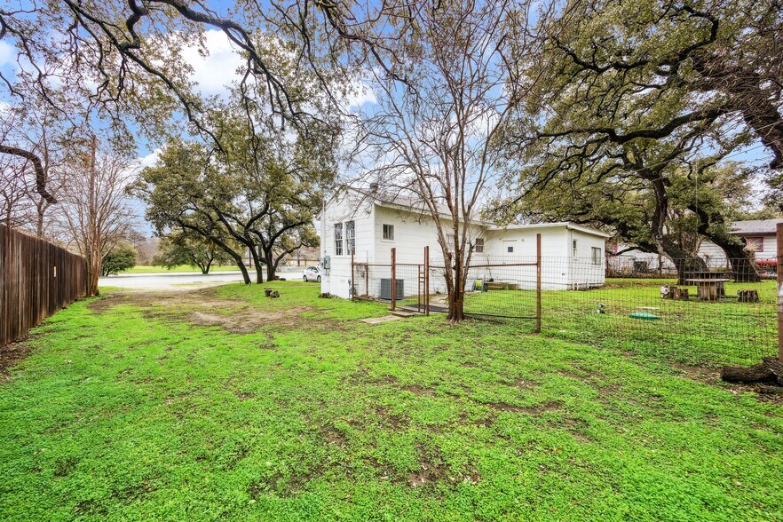 More Photos Of , Austin General Retail For Sale